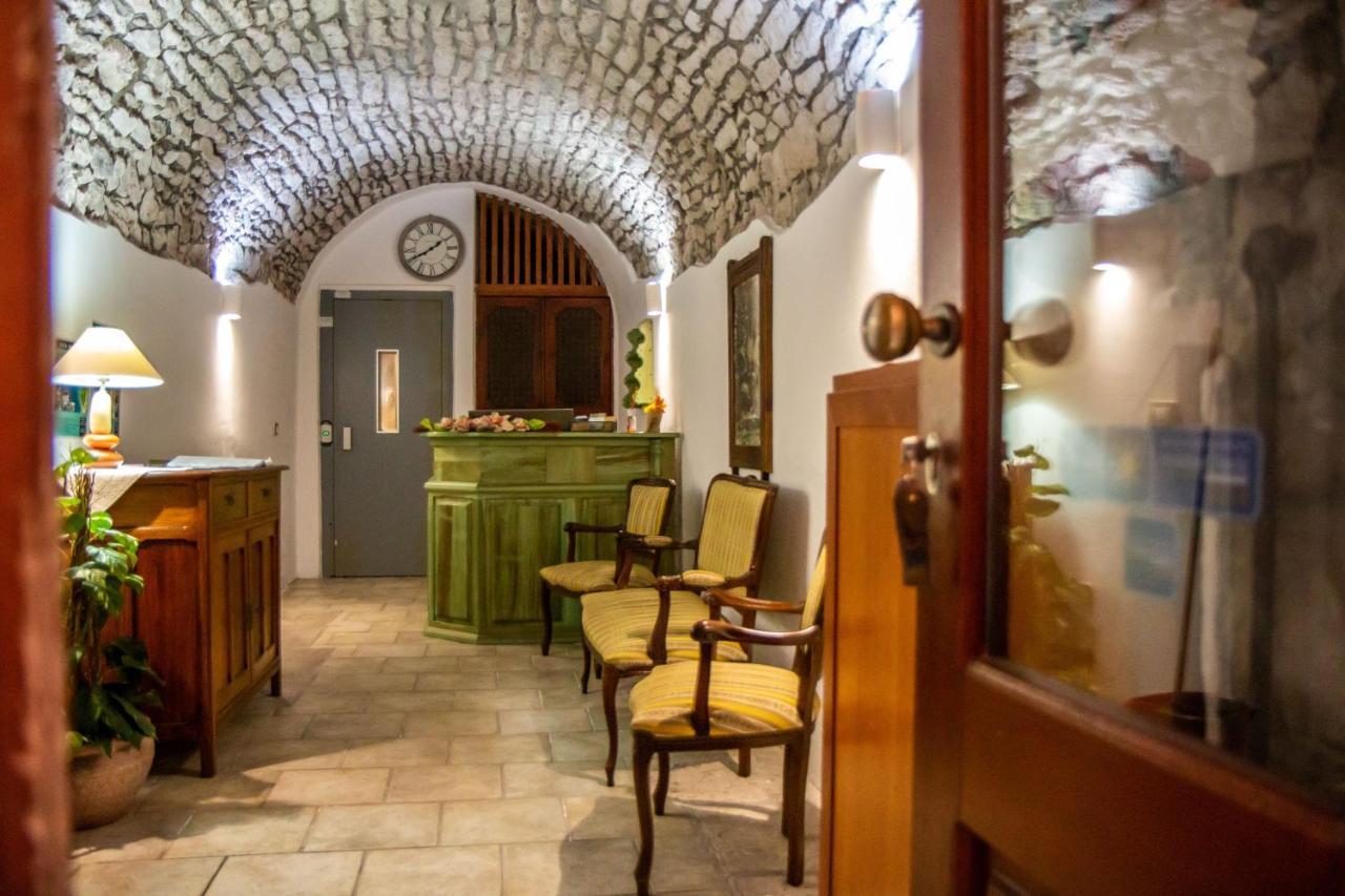 S'Ammentu House Hotel Bosa Eksteriør billede