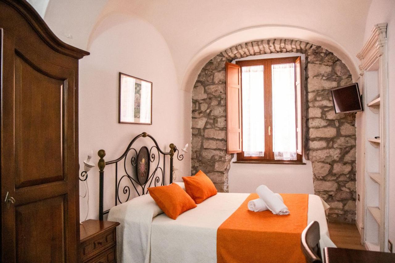 S'Ammentu House Hotel Bosa Eksteriør billede