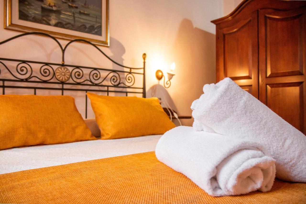 S'Ammentu House Hotel Bosa Eksteriør billede