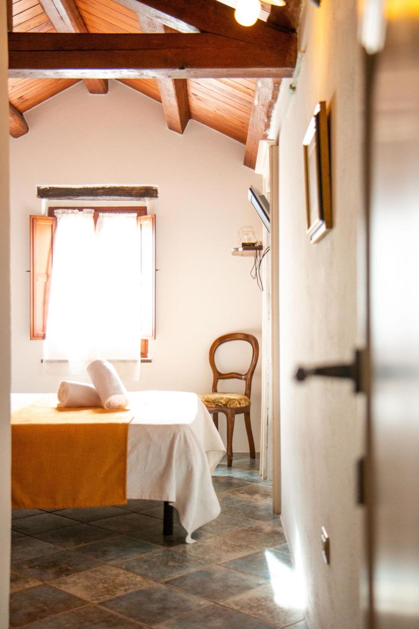 S'Ammentu House Hotel Bosa Eksteriør billede